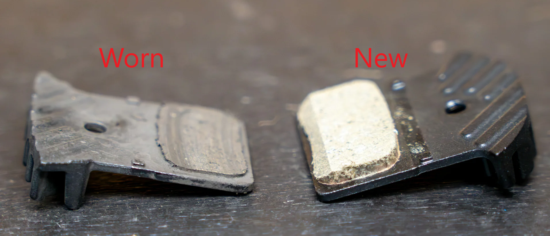 Plaquettes et disque de frein usés à remplacer